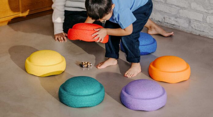 6 kreative Stapelstein® Indoor-Spielideen für aktive Kinder